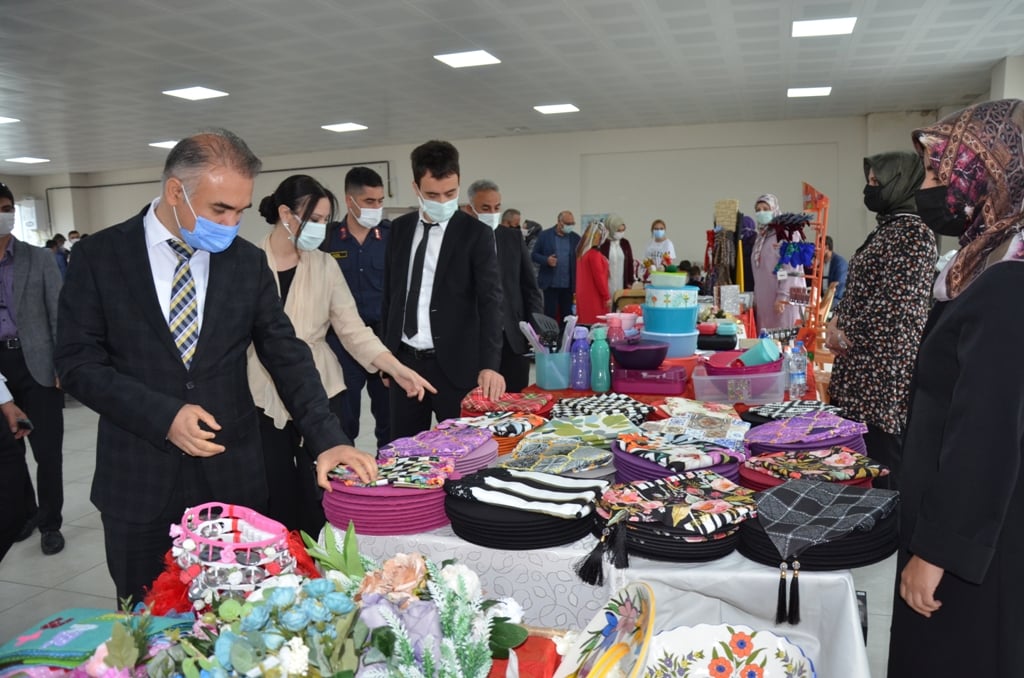 Sarıkaya’da kadınların üretime yönlendirilmesi amacı ile kurulan S.S. Sarıkaya Kadın