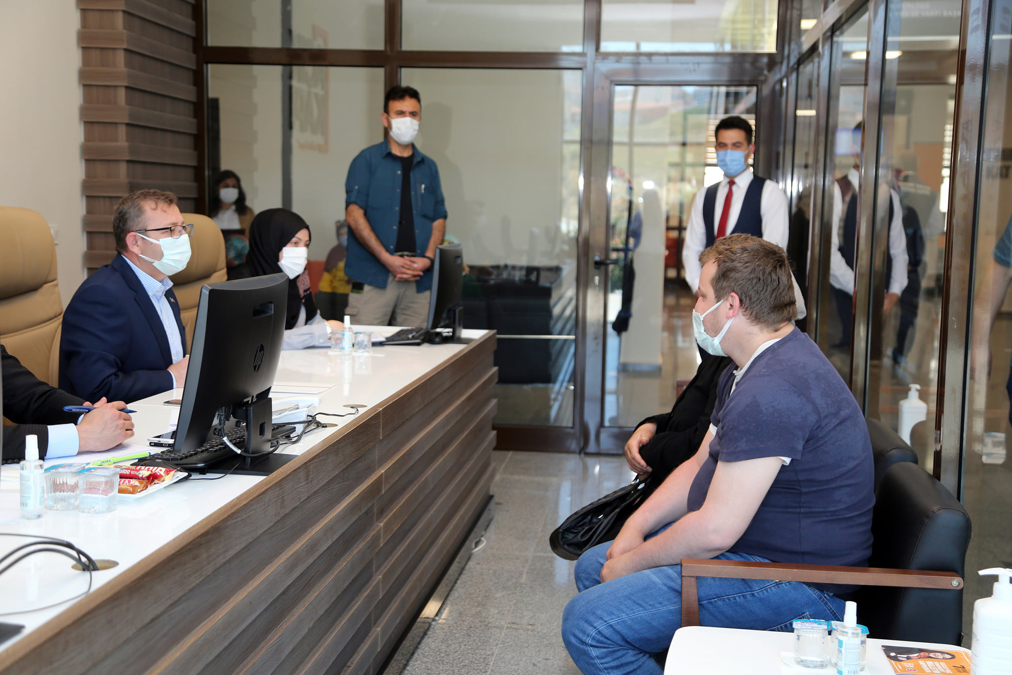 Yozgat Valisi Ziya Polat vatandaşların sorun ve taleplerini dinleyip çözüm