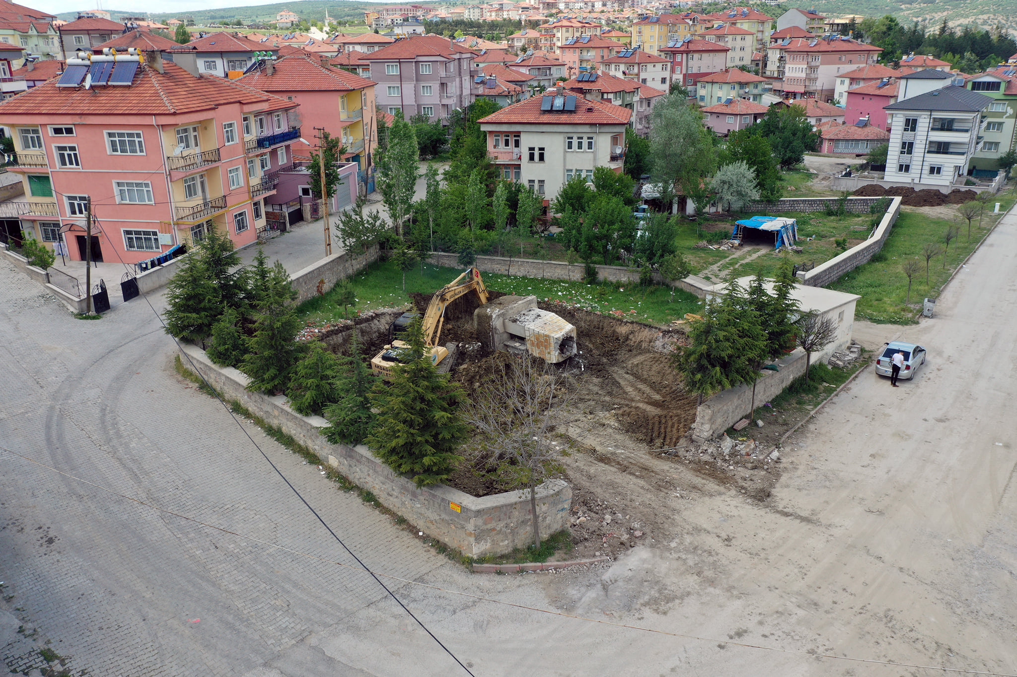 Akdağmadeni Yeşiltepe mahallesinde bulunan uzun yıllar vatandaşlara hizmet vermiş Kıble