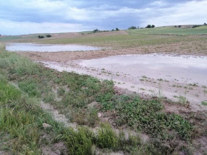 Boğazlıyan’ın, Yenipazar beldesi Özlüce köyü yakınlarında etkili olan kuvvetli yağmur