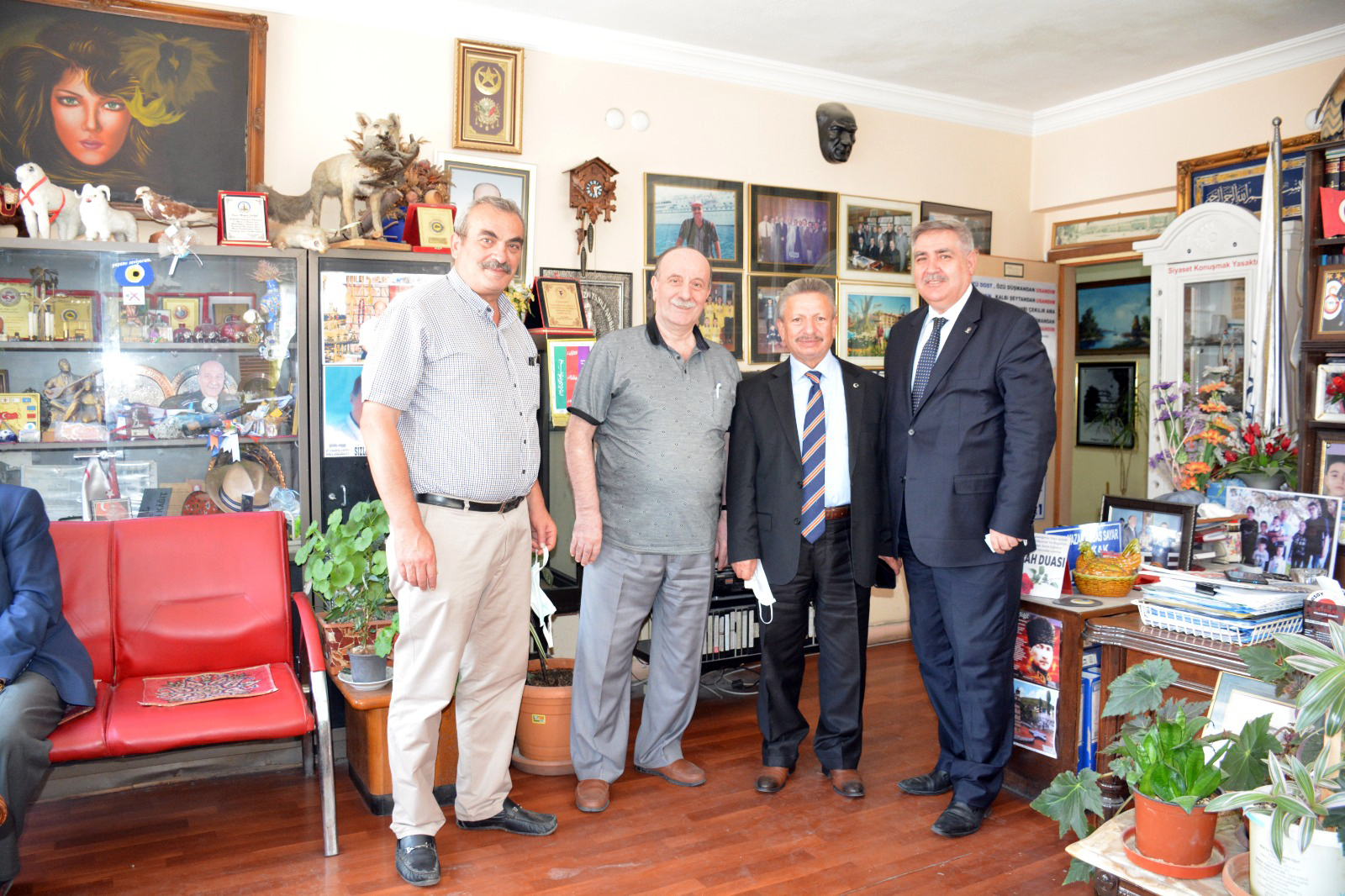 Ak Parti Yozgat İl Başkanı Yusuf Başer esnaf gezilerine devam