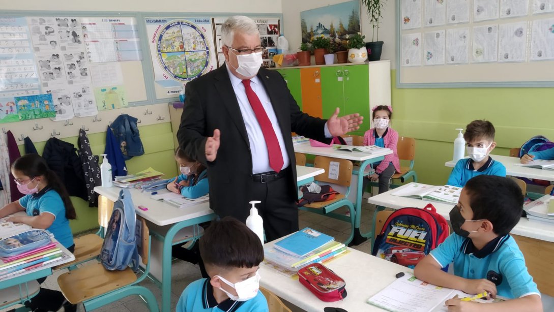 Milli Eğitim Bakanlığı ve Sağlık Bakanlığı iş birliğinde hazırlanan "Kovid-19