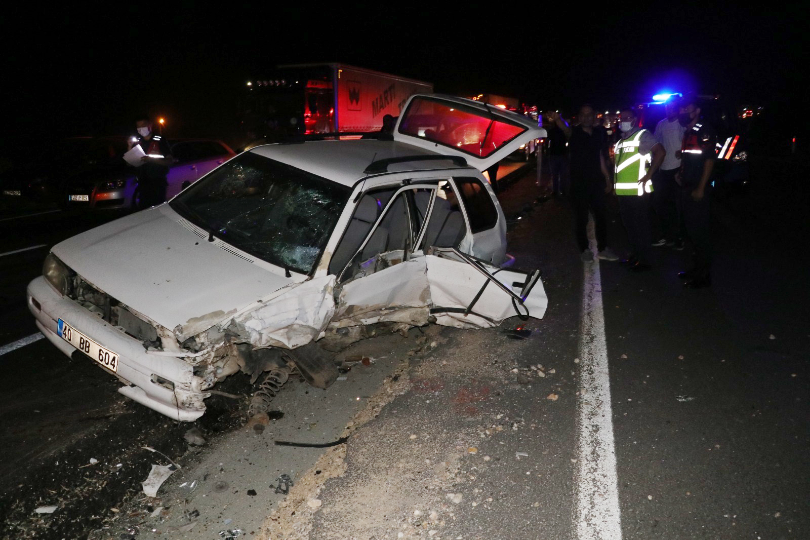 Yozgat’ta 4 otomobilin karıştığı zincirleme trafik kazasında 7 kişi yaralandı.