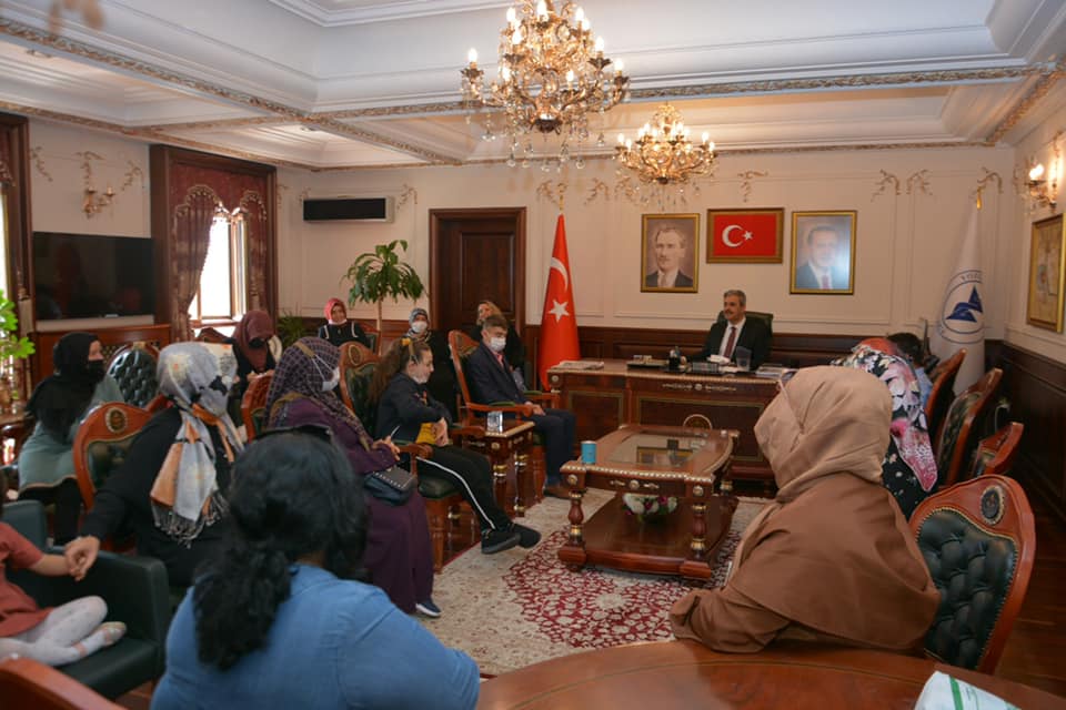 Yozgat’ta özel çocuklar ve aileleri Belediye Başkanı Celal Köse’yi ziyaret