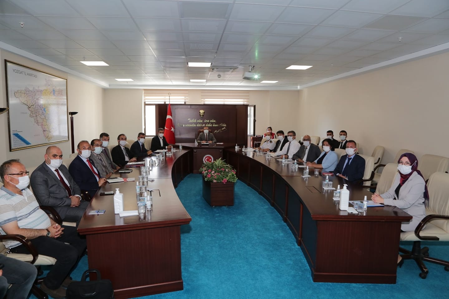 Yozgat Valisi Ziya Polat Başkanlığında yabancı uyruklu göçmenlere yönelik İl