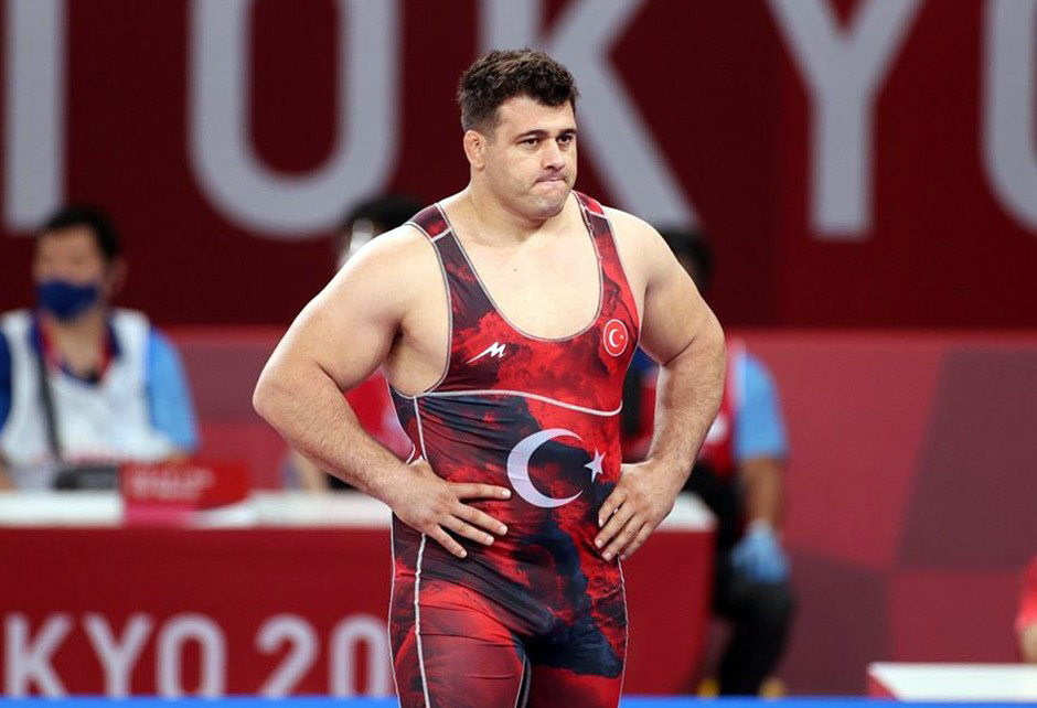 2020 Tokyo Olimpiyat Oyunları'nda grekoromen stil 130 kiloda bronz madalya