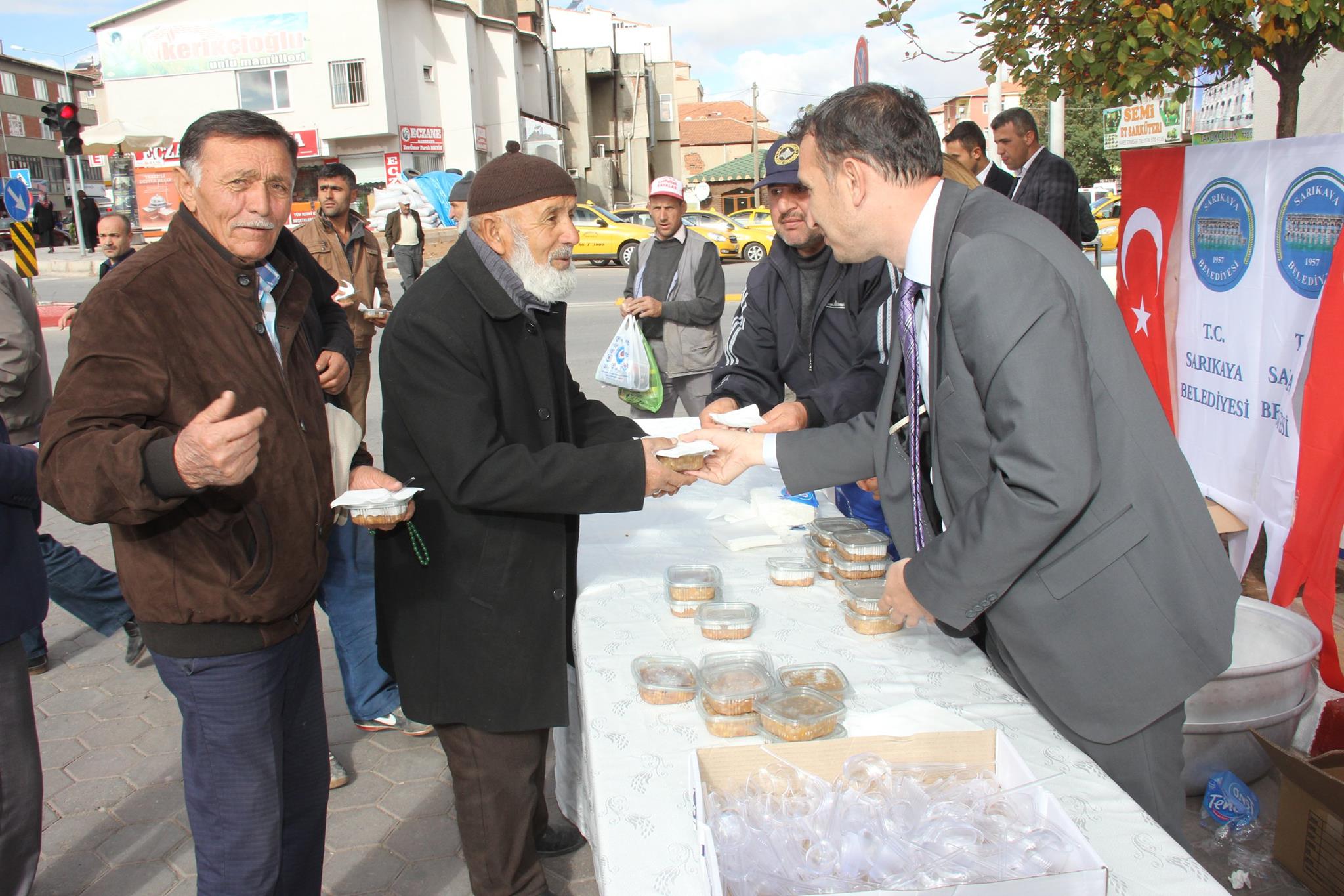 Sarıkaya Belediye Başkanı Avukat Ömer Açıkel, ilçenin daha güzel ve