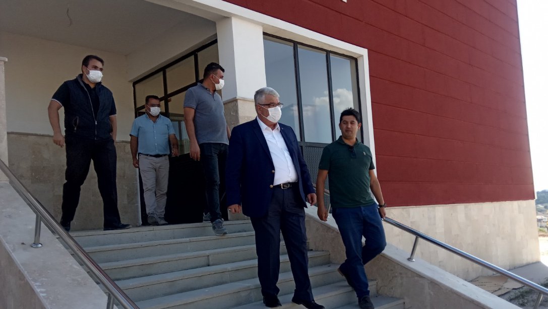 Yozgat İl Milli Eğitim Müdürü Yusuf Yazıcı, yapımı tamamlanan 300