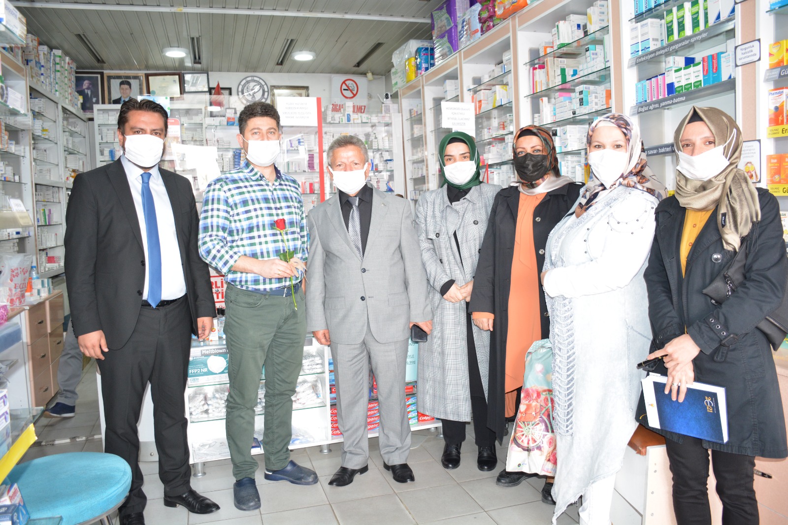 AK Parti Yozgat İl Başkanı Yusuf Başer, beraberinde İl Başkan