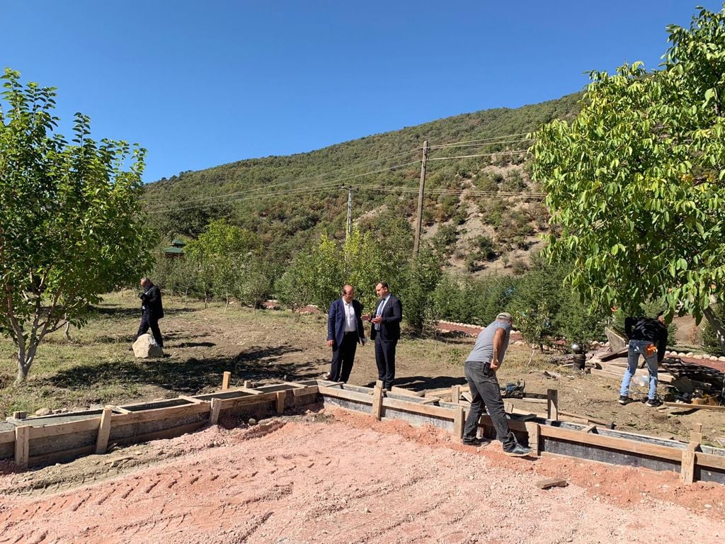 Aydıncık Kaymakamı İrem Baha Yağan, beraberinde Belediye Başkanı Ahmet Koçak