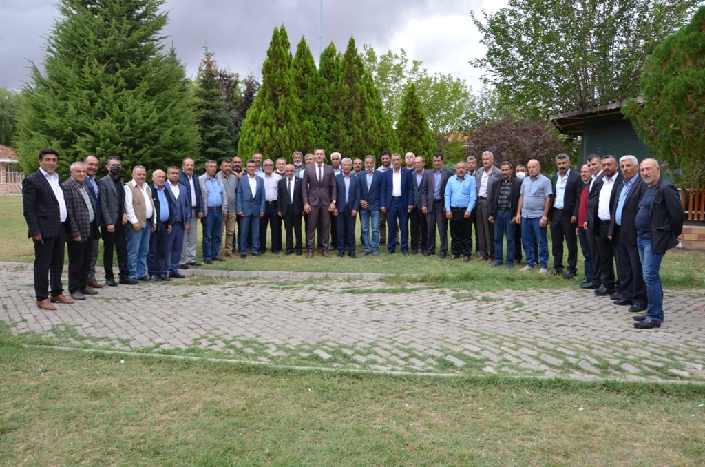 Sarıkaya Kaymakamlığına atanarak yeni görevine başlayan Kaymakam Samet Serin köy