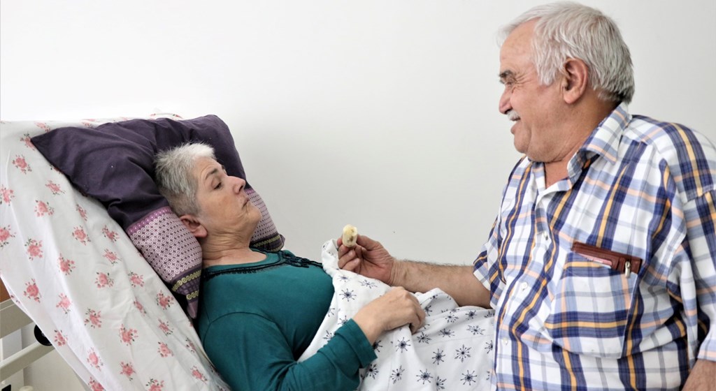 Aile ve Sosyal Hizmetler Bakanı Derya Yanık, bakıma ihtiyacı olan