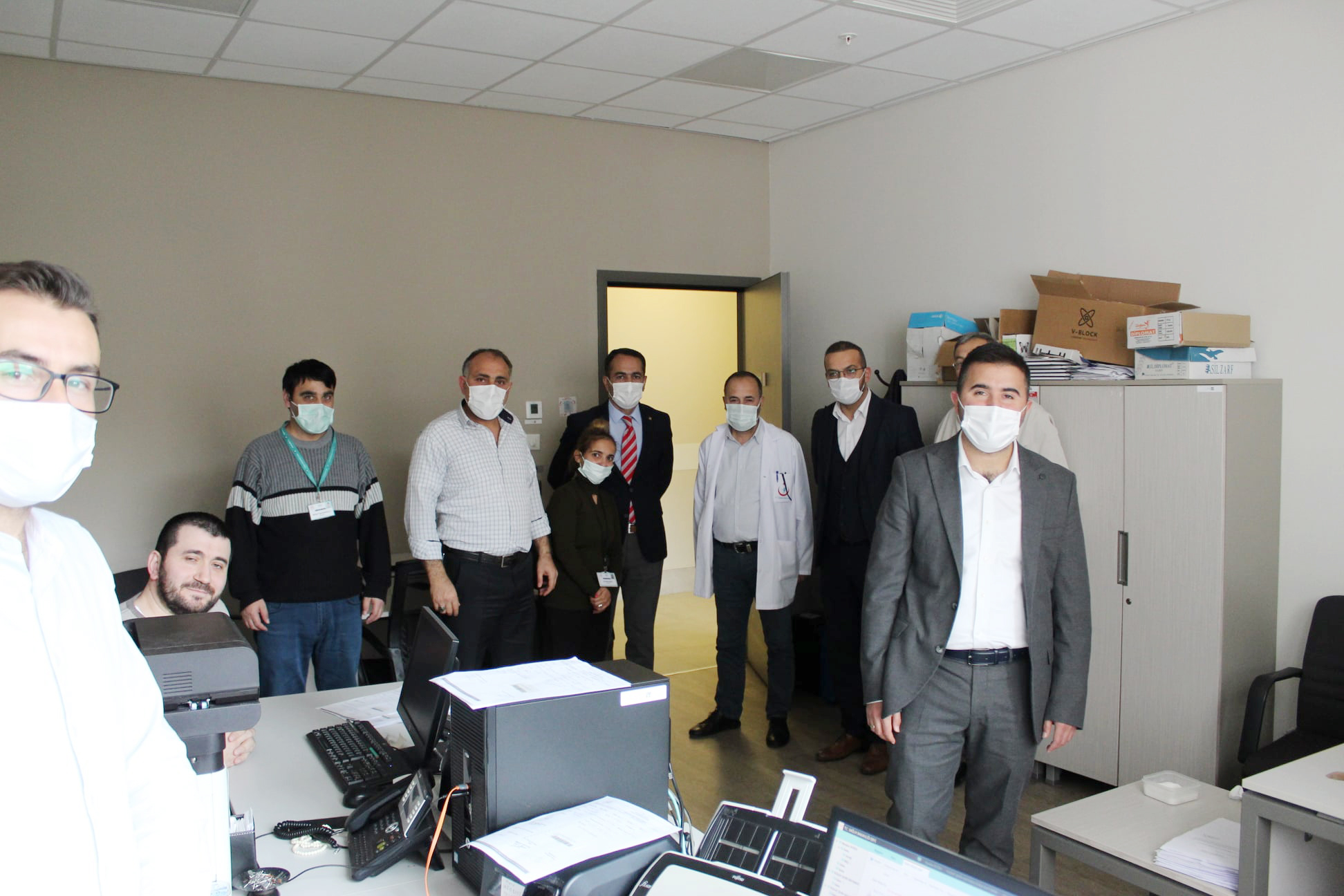 Yozgat Şehir Hastanesi Başhekimi Uz. Dr. Mustafa Kozan beraberinde hastane