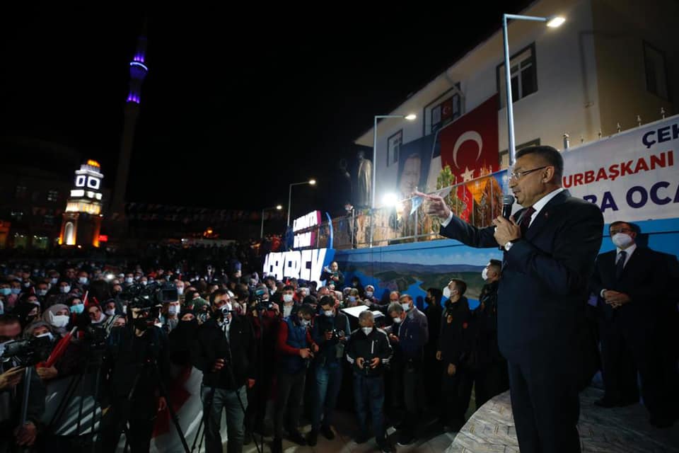 Cumhurbaşkanı Yardımcısı hemşehrimiz Fuat Oktay, memleketi Yozgat'ın Çekerek ilçesinde vatandaşlarla