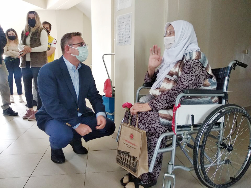 Yozgat Valisi Ziya Polat, yaşlılara toplum olarak gereken önem ve