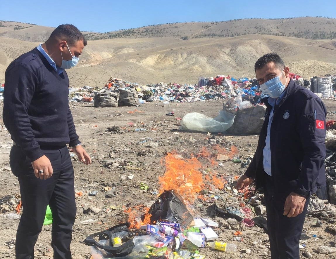 Yerköy Belediye Başkanı Ferhat Yılmaz, ilçe merkezde bulunan market ve