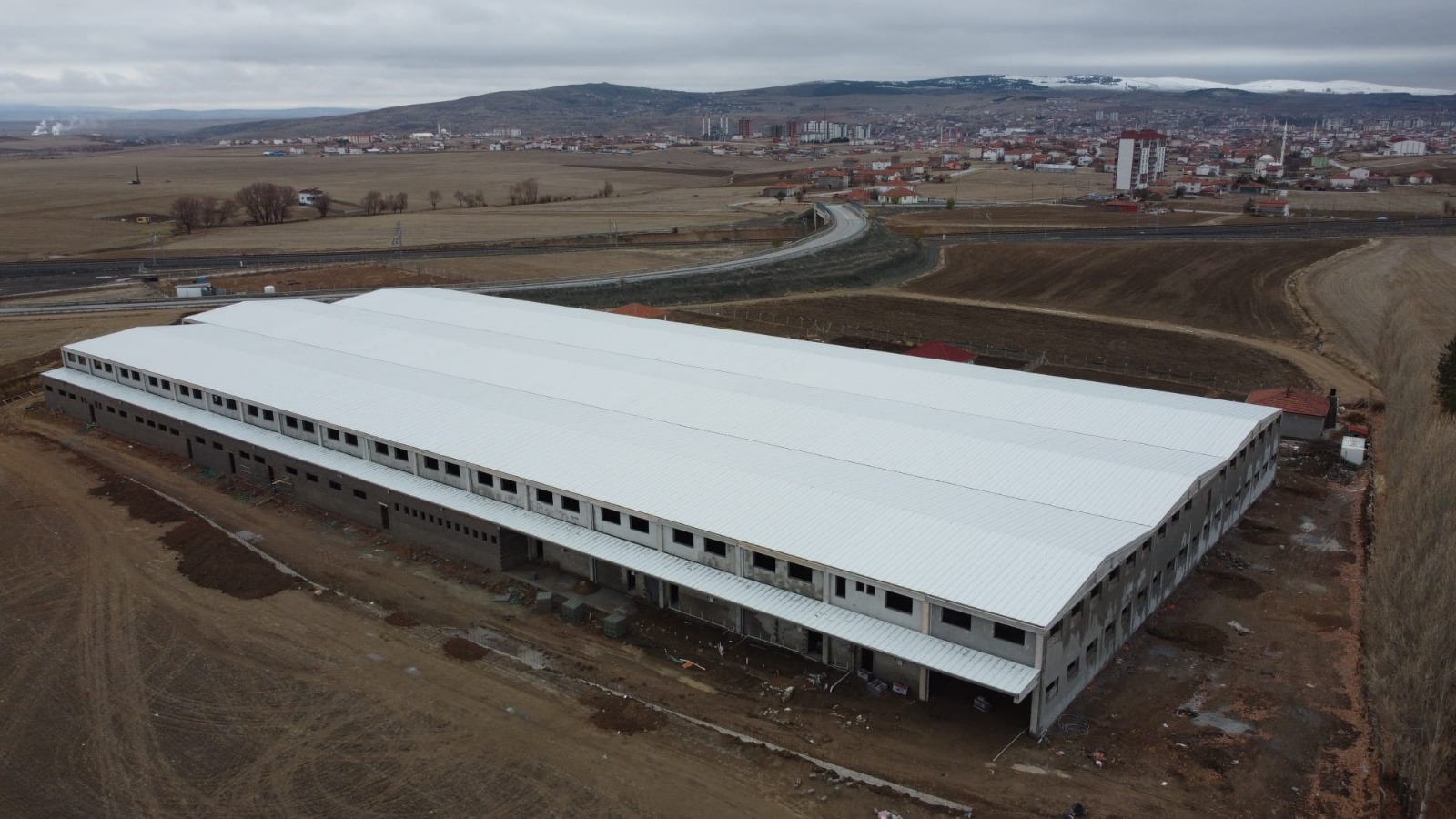 Sorgun Belediyesinin girişimleri ile açılacak olan Bin kişilik tekstil fabrikası