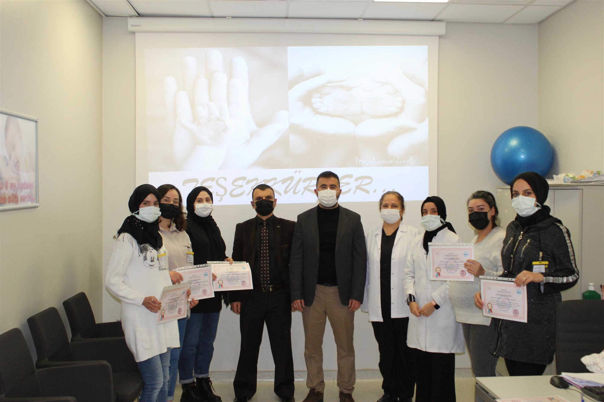 Yozgat Şehir Hastanesi Gebe Okulu anne adayları mezuniyet sevinci yaşadı.
