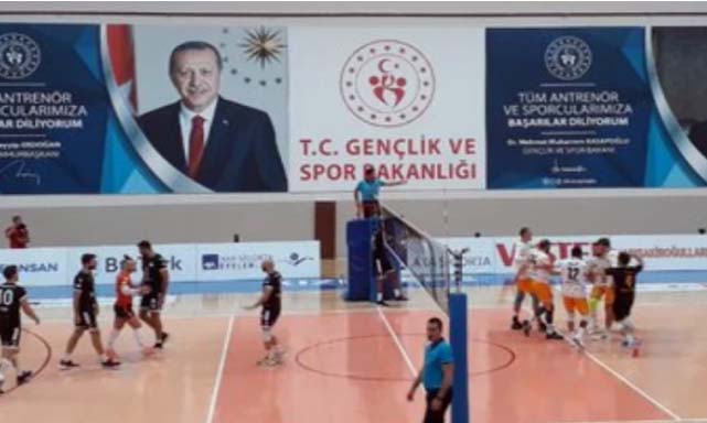 AXA Efeler Voleybol Ligi'nde temsilcimiz Sorgun Belediyespor, deplasmanda Yeni Kızıltepespor'a