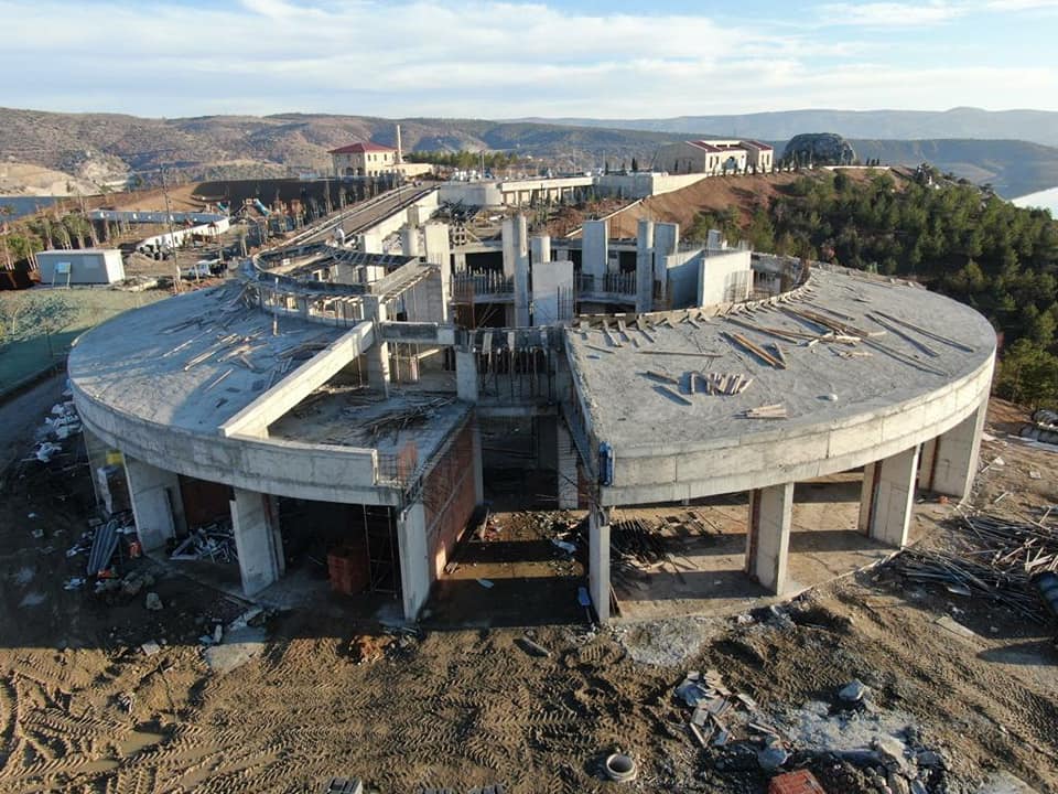 Cumhurbaşkanı Yardımcısı Fuat Oktay'ın destekleriyle Yozgat'ın Çekerek ilçesinde yapımı devam