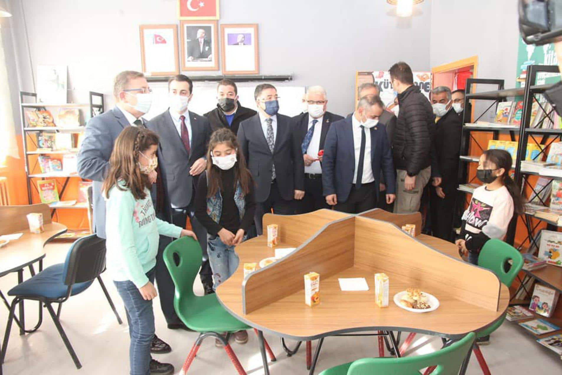 Yozgat İl Milli Eğitim Müdürlüğü tarafından “Kütüphanesiz okul kalmayacak” projesi