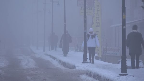 Yozgat’ta 2 gündür devam eden kar yağışının ardından kent merkezinde