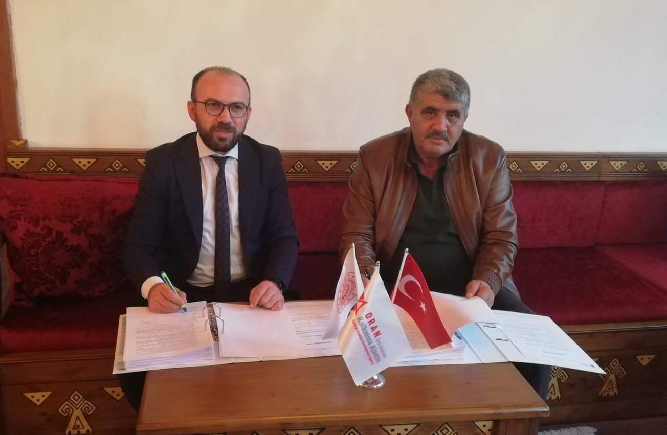 Yozgat Ziraat Odası Başkanı İsmail Açıkgöz, ORAN’a sundukları “Silajını Üret