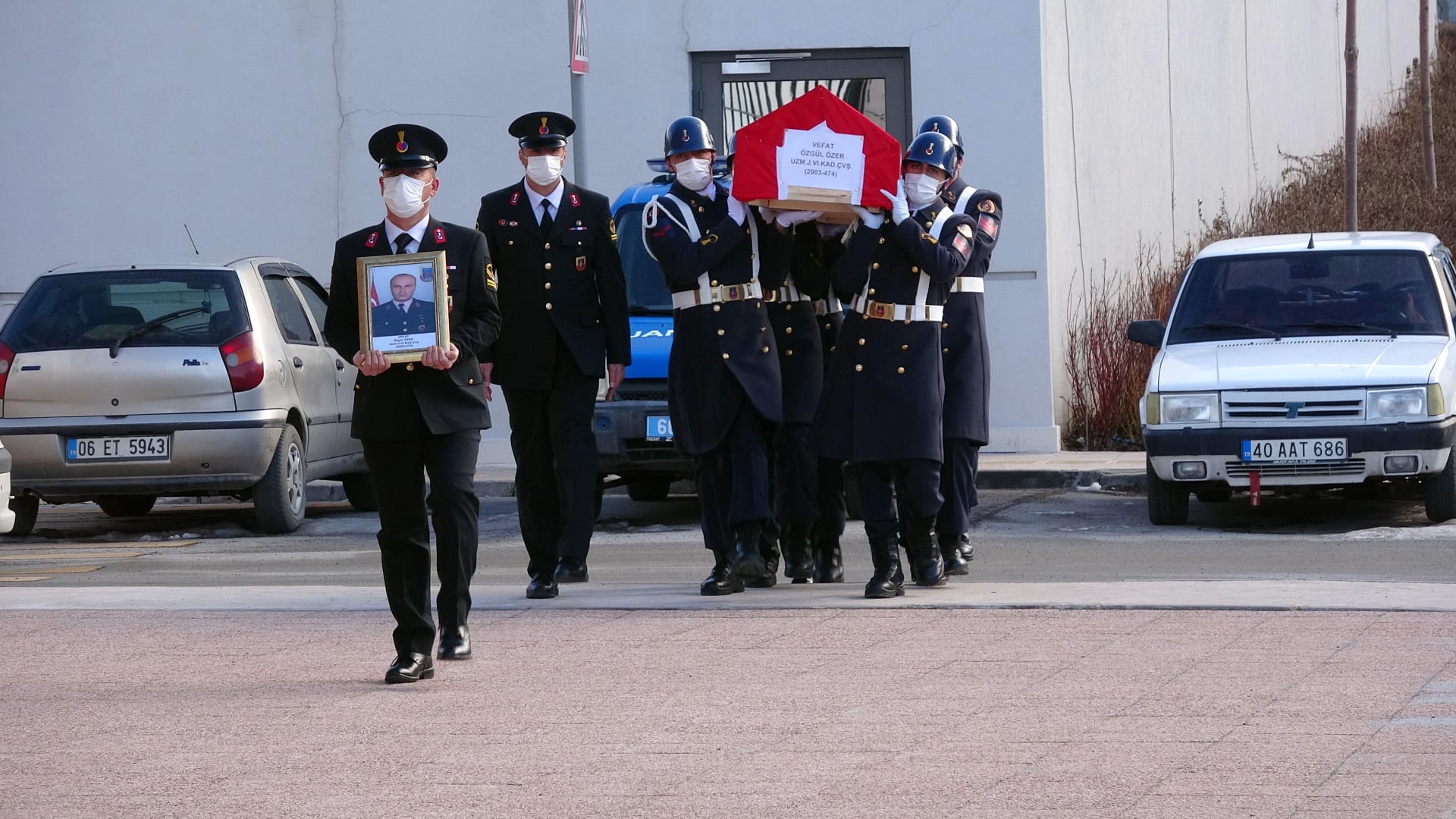 Yozgat'ta silahından çıkan kurşunla ağır yaralanan Uzman Çavuş, Özgül Özer