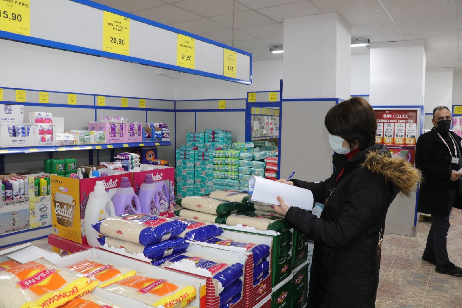 Yozgat Ticaret İl Müdürlüğü ekipleri, İl merkezinde hizmet veren marketlerde