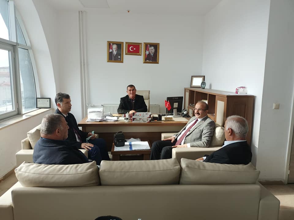 Yozgat Aile ve Sosyal Hizmetler İl Müdürü Abdullah Neşeli, beraberinde