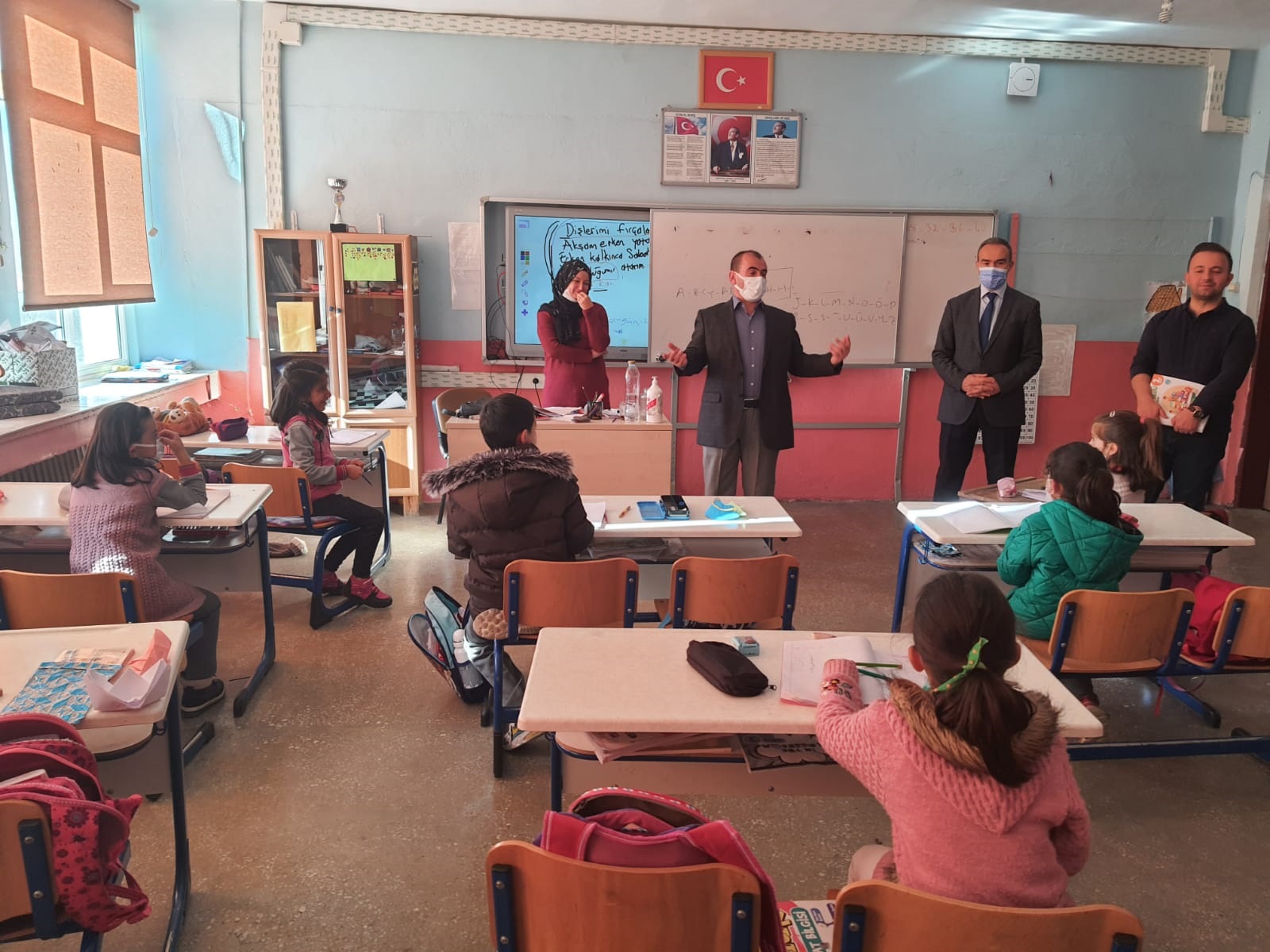 Bütün ülkede tanınan “Köyde Okuma Etkinliği” programlarına ilgi devam ediyor.