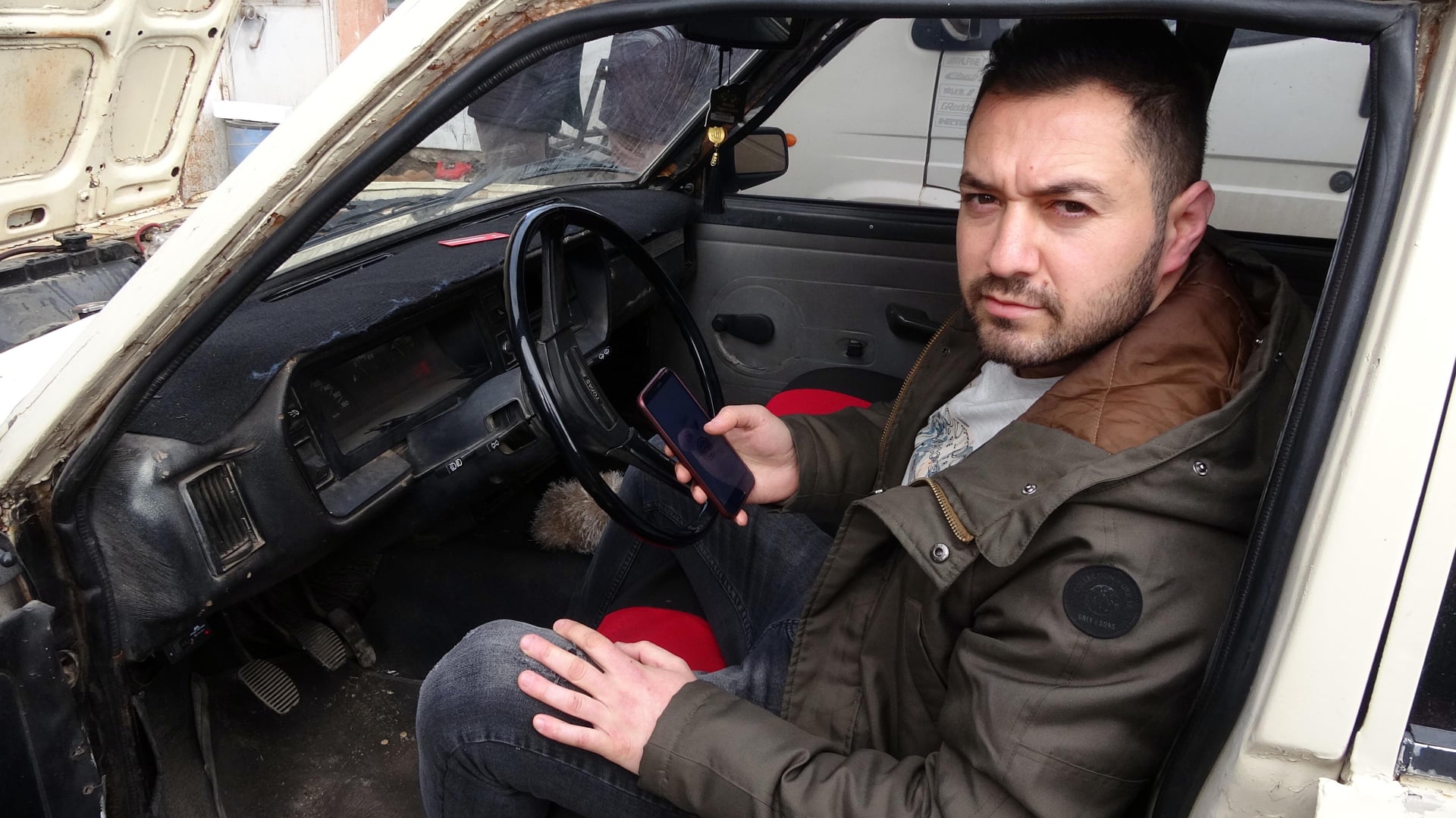 Yozgat'ta oto elektrikçisi Hami Şahin ve yazılımcı arkadaşı Kadir Özoluk,