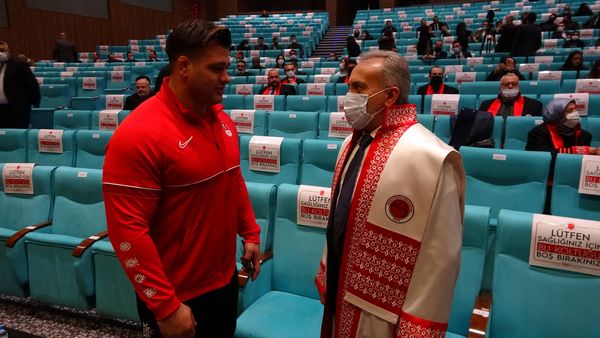 Dünya ve Avrupa şampiyonu Milli Güreşçi Rıza Kayaalp, 2024 Paris