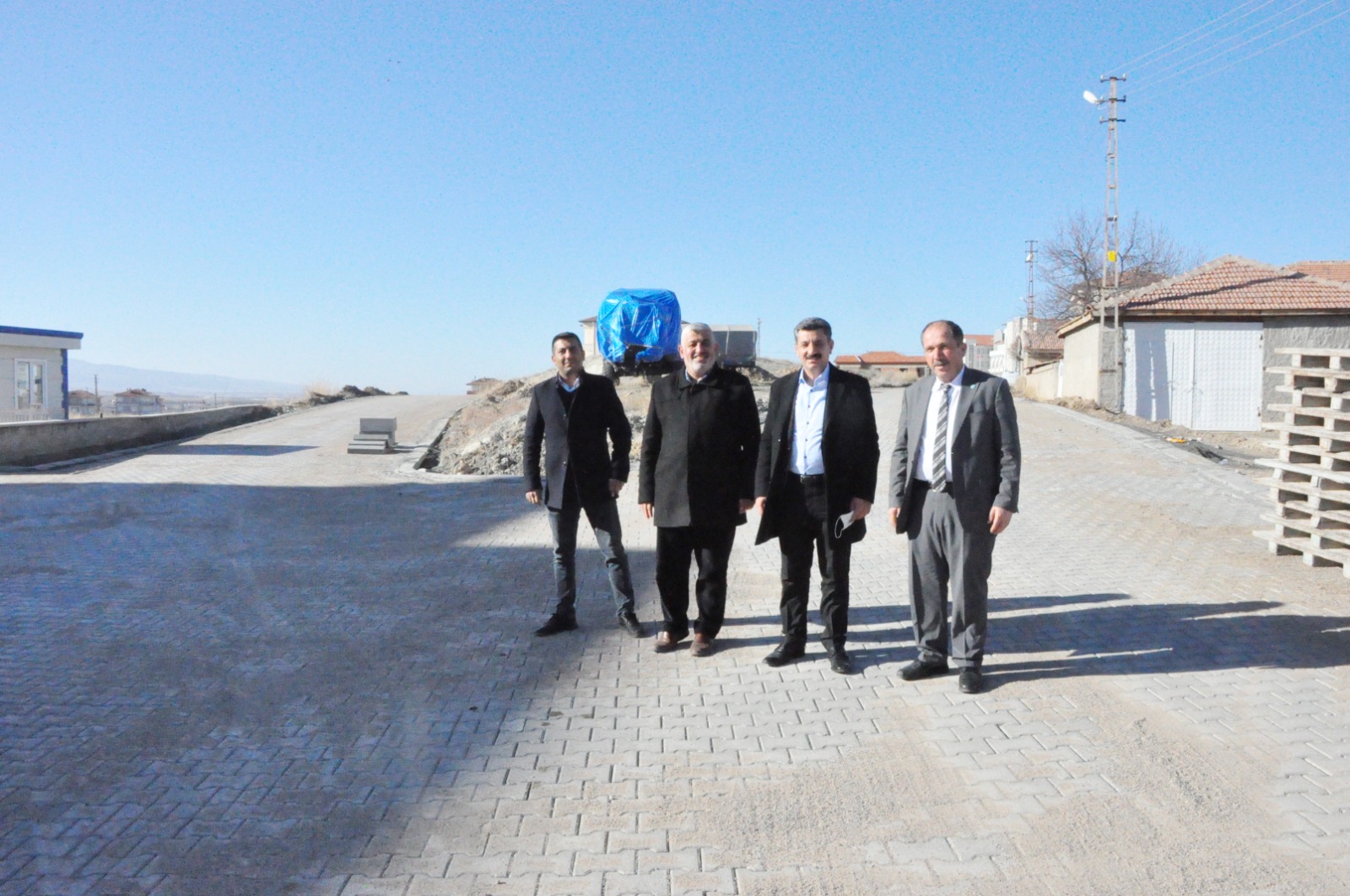 Yerköy Belediye Başkanı Ferhat Yılmaz, 100 Yıl mahallesinde bulunan okullar