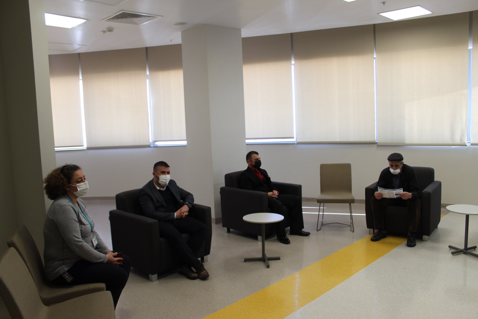 Yozgat Şehir Hastanesi Başhekimi Uz. Dr. Mustafa Kozan, hastanede hasta