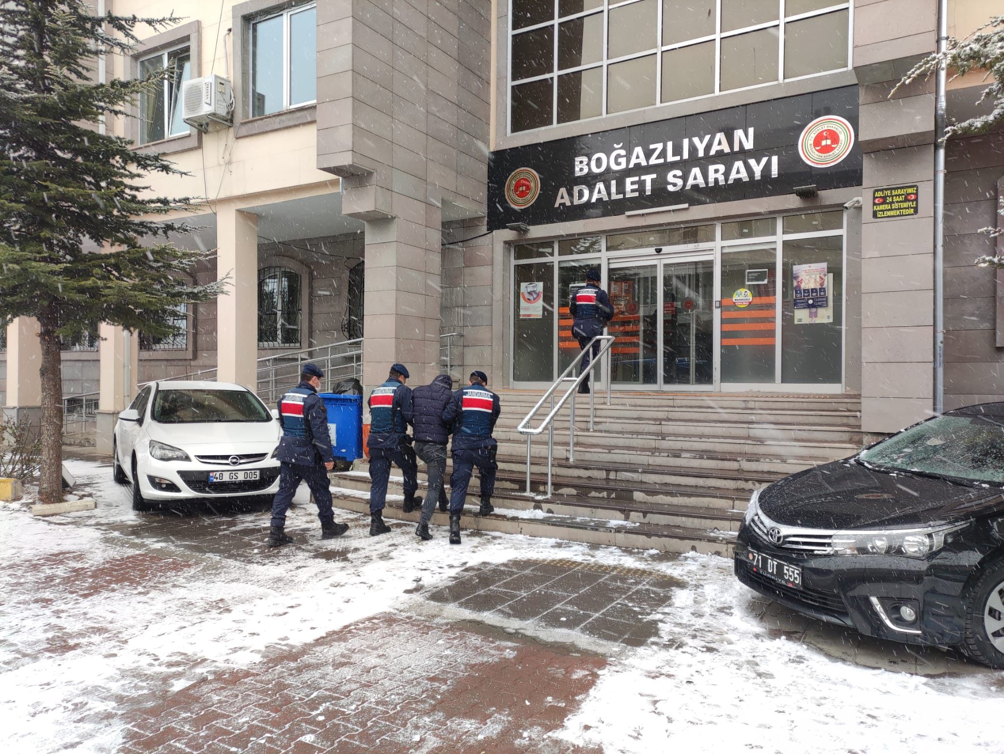 Yozgat İl Jandarma ve Boğazlıyan İlçe Jandarma Komutanlığı ekipleri, İlçeye