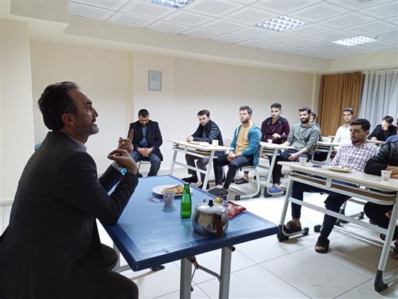 Yozgat İl Müftüsü Ali Gülden birincisini Kredi Yurtlar Kurumu (KYK)