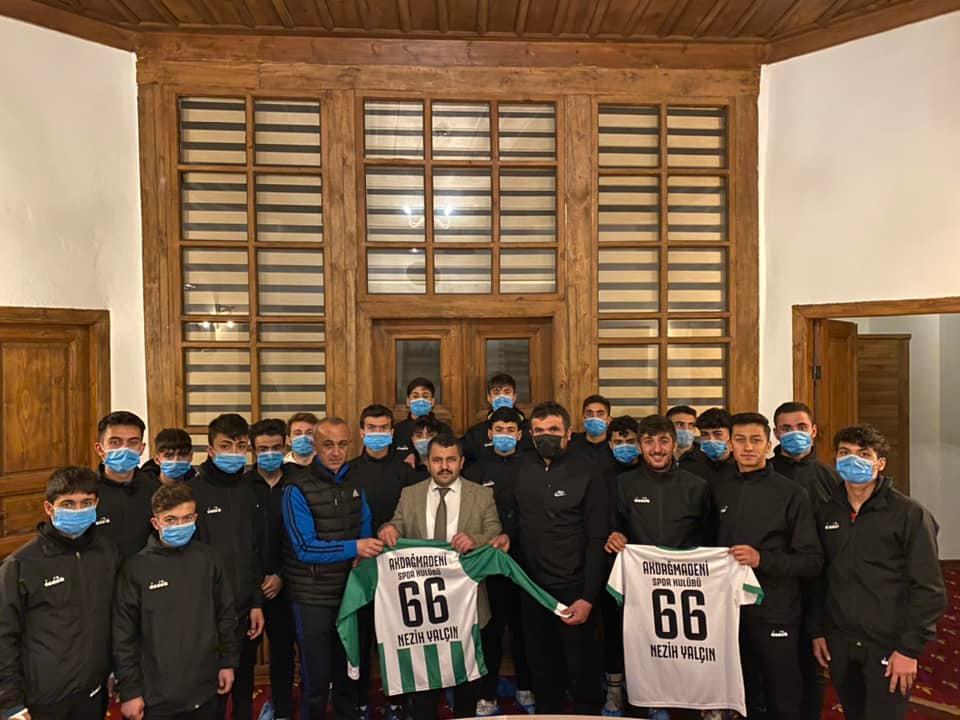 Akdağmadeni Belediye Başkanı Uzm Dr Nezih Yalçın, Akdağmadeni Belediyespor yönetici,