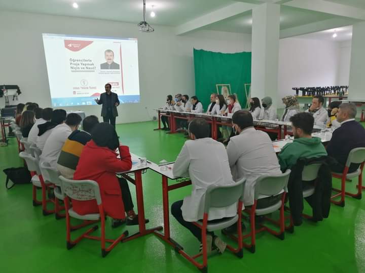 Yozgat Bozok Üniversitesi Fen Edebiyat Fakültesi Fizik Bölümü Öğretim Üyesi