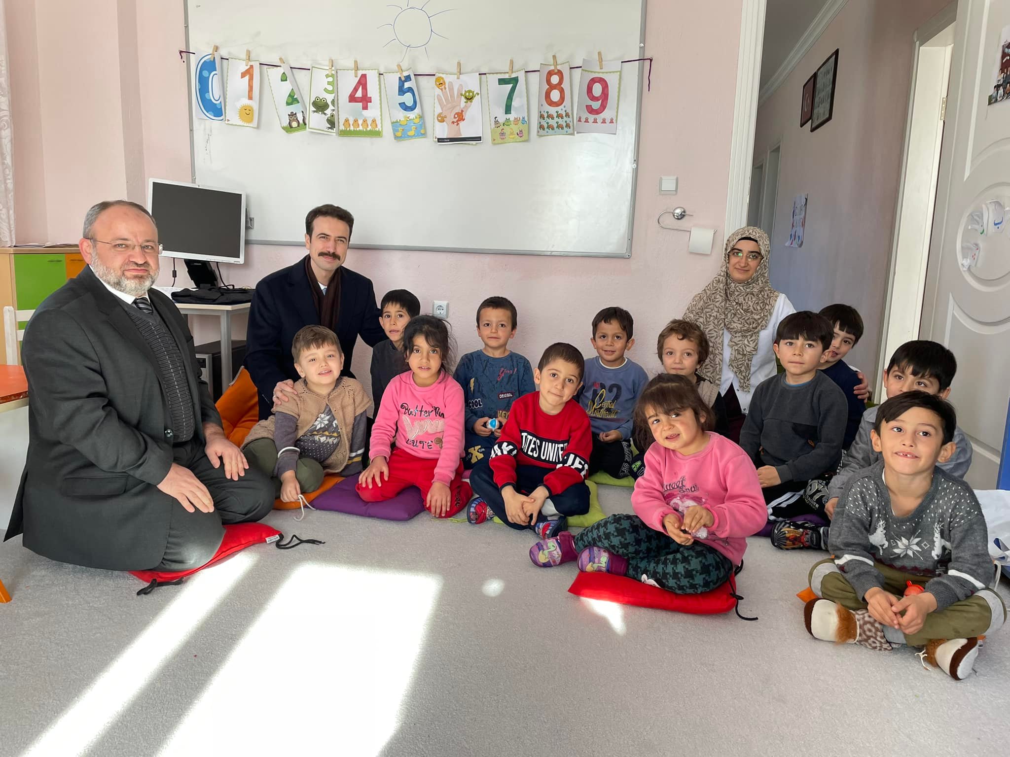 Saraykent Kaymakamı Ali Açıkgöz, ilçede Güldibi Mahallesinde yeni açılan 4-6