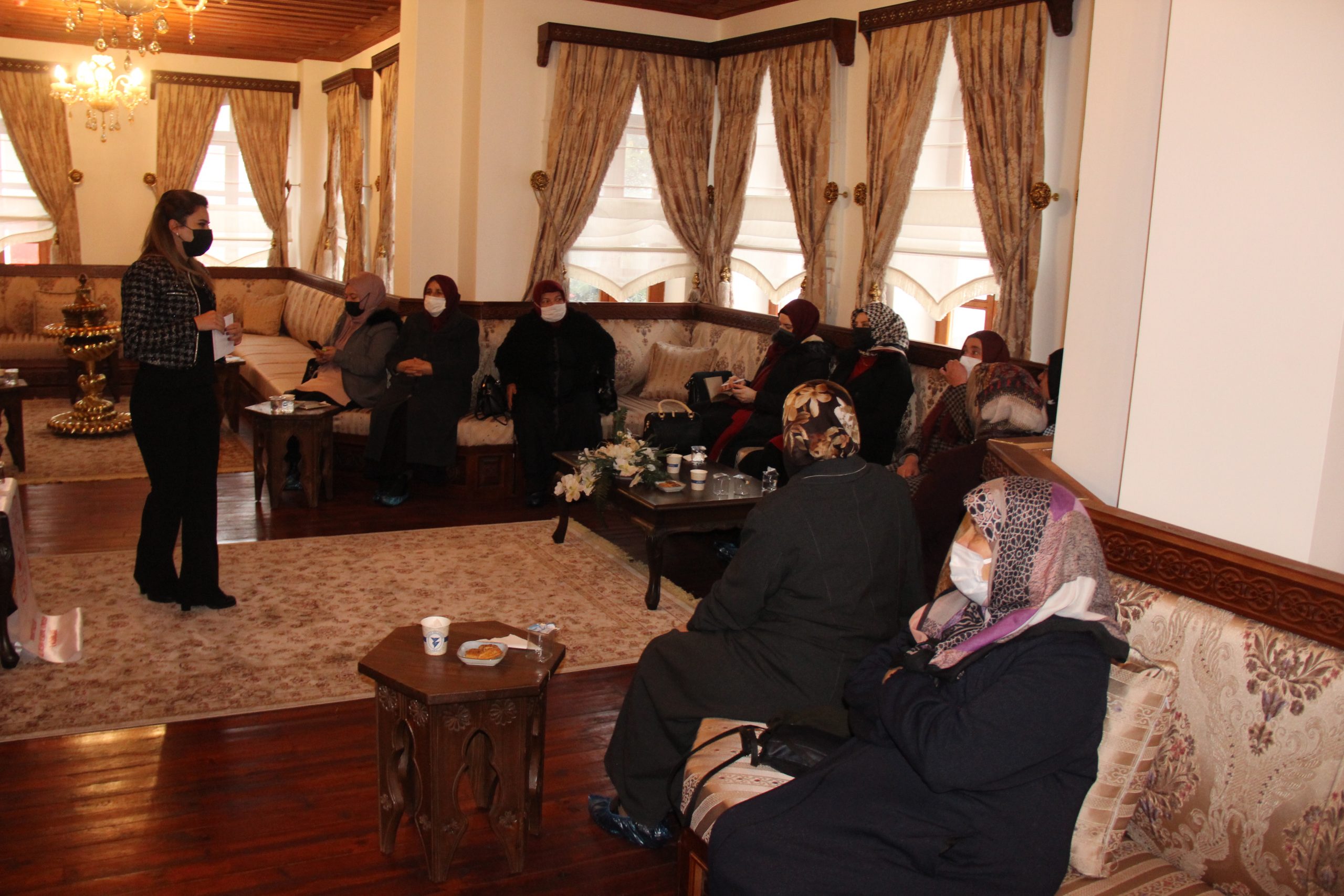 Yozgat Belediyesi tarafından Çarşamba günleri kadınlara özel düzenlenen söyleşide Yozgat