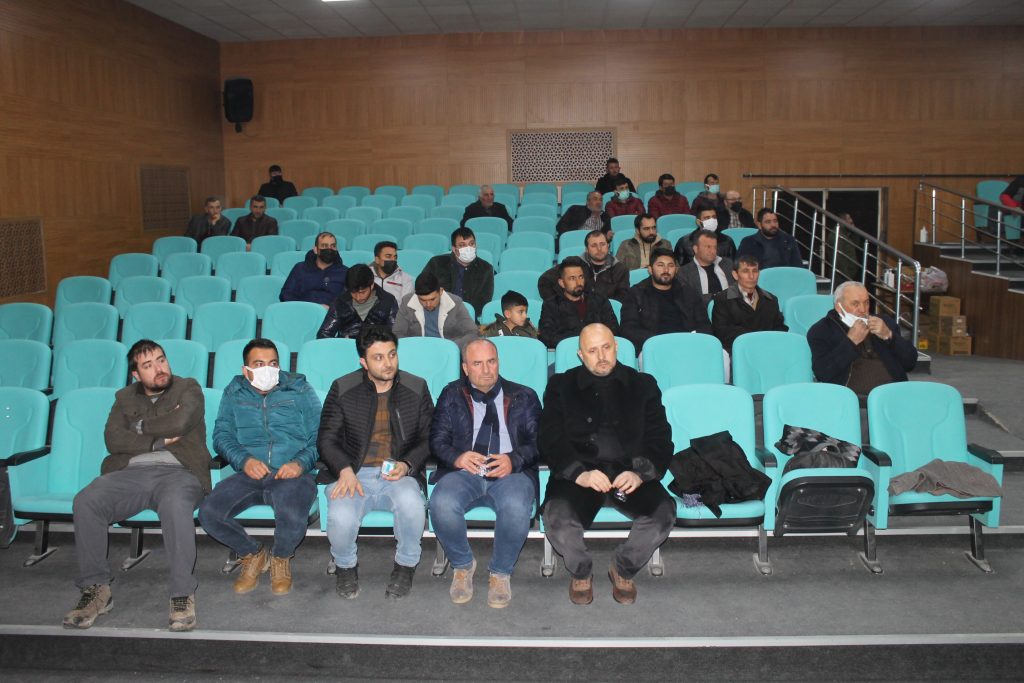 Sarıkaya Süt Üreticileri Birliği tarafından ilçede süt üretimi yapan çiftçilere