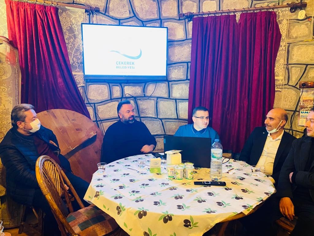 Çekerek Belediye Başkanı Eyyüp Çakır, ilçede STK temsilcileri ve akil