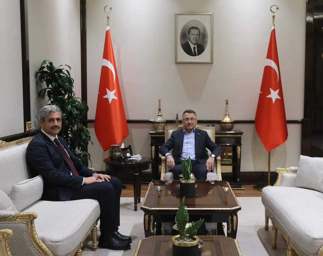 Yozgat Belediye Başkanı Celal Köse, Cumhurbaşkanı Yardımcısı Fuat Oktay’ı Külliyedeki