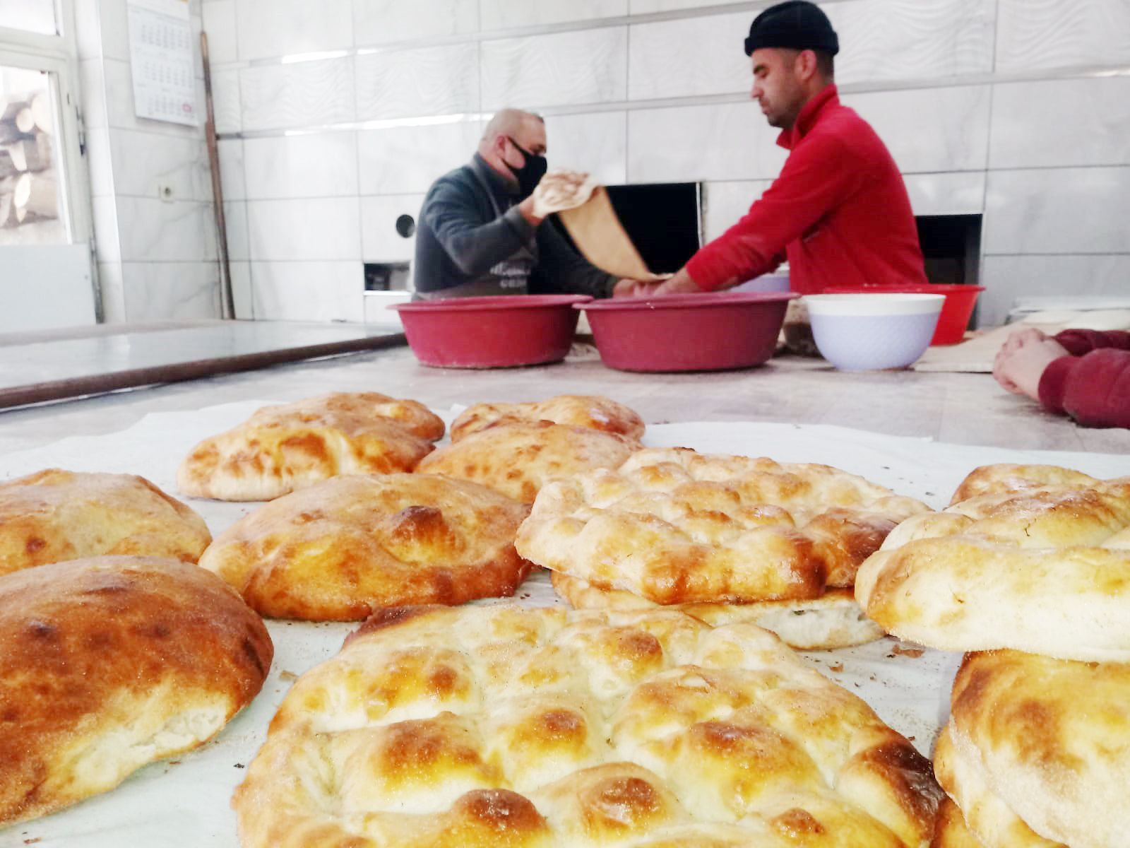 Yozgat’ta faaliyetini sürdüren Sürmeli Pide Fırını pandeminin başladığı günlerden itibaren