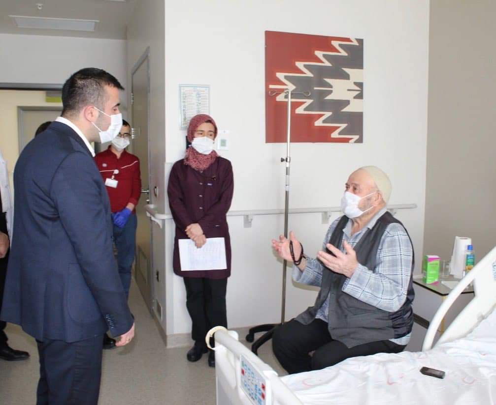 Yozgat Şehir Hastanesi Başhekimi Uz. Dr. Mustafa Kozan ve Servislerde