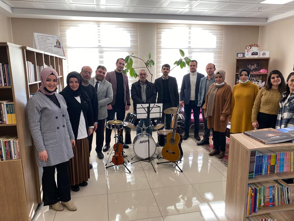 Aile ve Sosyal Hizmetler İl Müdürlüğü personeli tarafından kurulan "Sürmeli