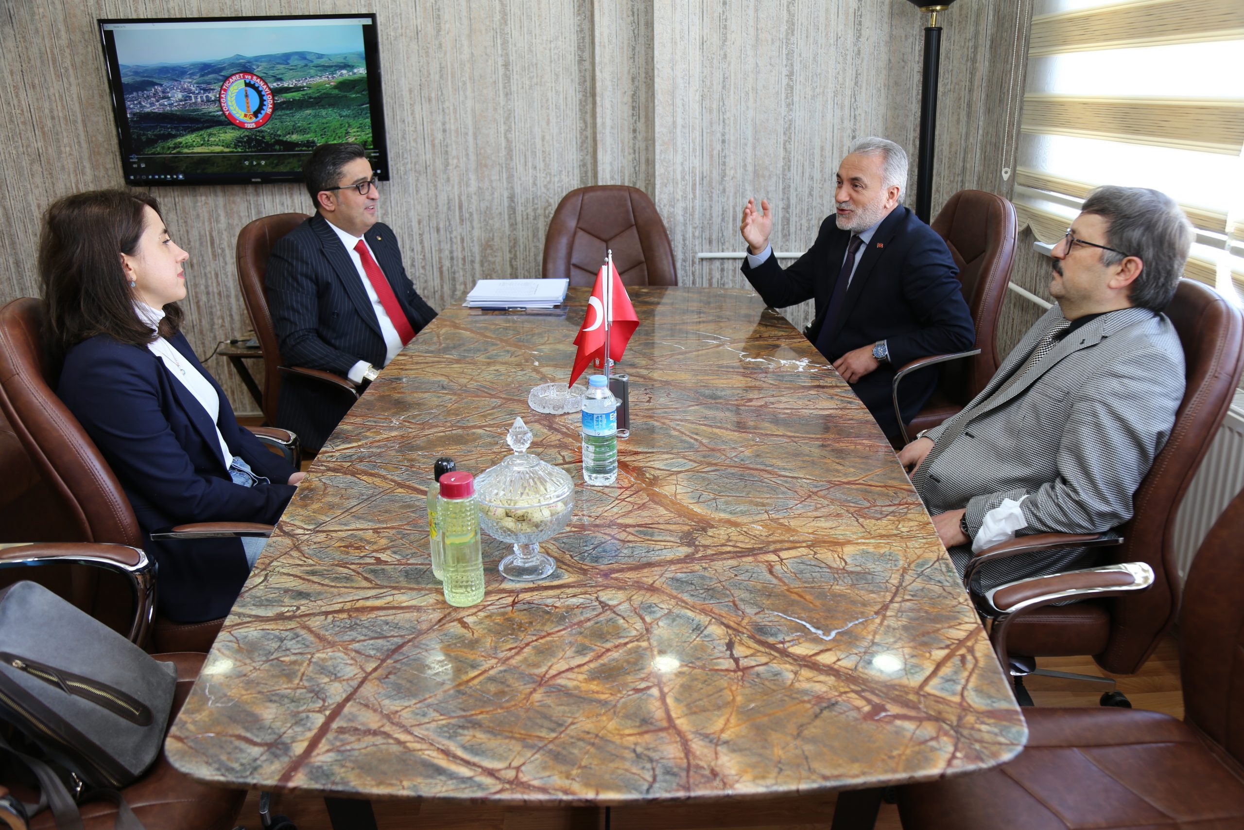 Yozgat Bozok Üniversitesi Rektörü Prof. Dr. Ahmet Karadağ, beraberinde Rektör