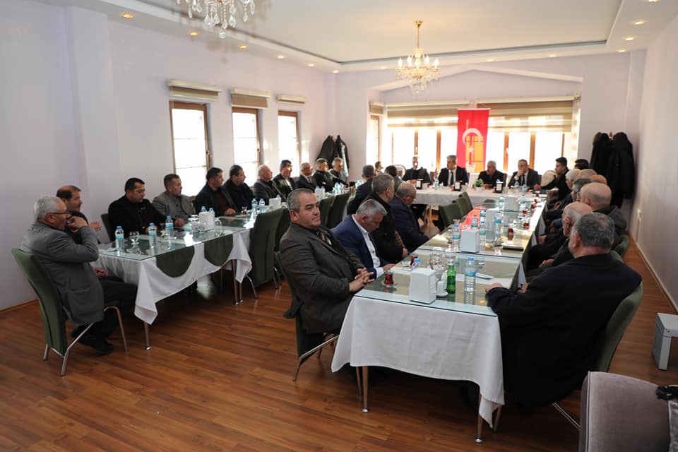 Yozgat Belediye Başkanı Celal Köse, mahalle muhtarıyla bir araya gelerek