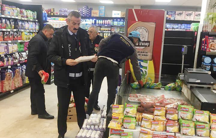 Yerköy Belediye Başkanı Ferhat Yılmaz, Zabıta Müdürlüğü ekipleri ve Ticaret